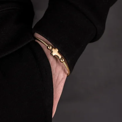 Luxury Men's Cross Bracelet - Image 4
