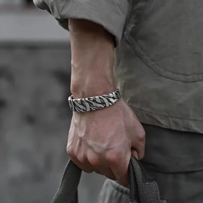 Eagle Open Bangle Bracelets - Image 5