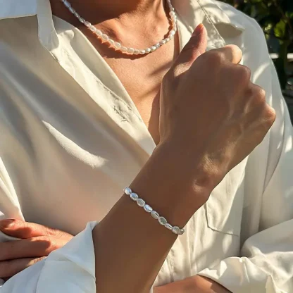 Elegant Shiny Beads Bracelet - Image 3