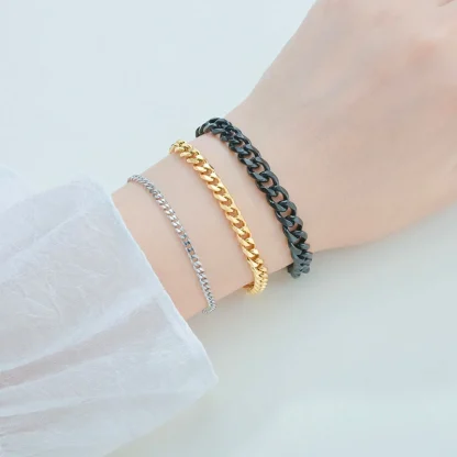 Minimalist Curb Chain Bracelet - Image 4