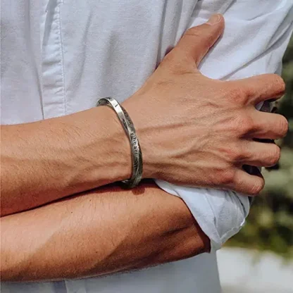 Simple Twisted Bracelet - Image 5