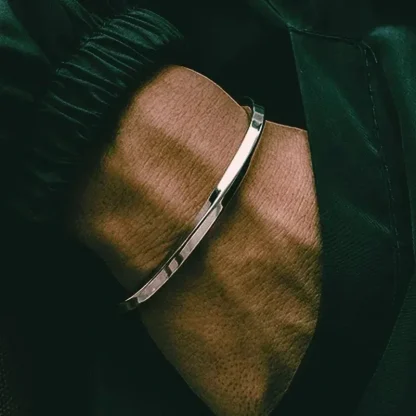 Simple Twisted Bracelet